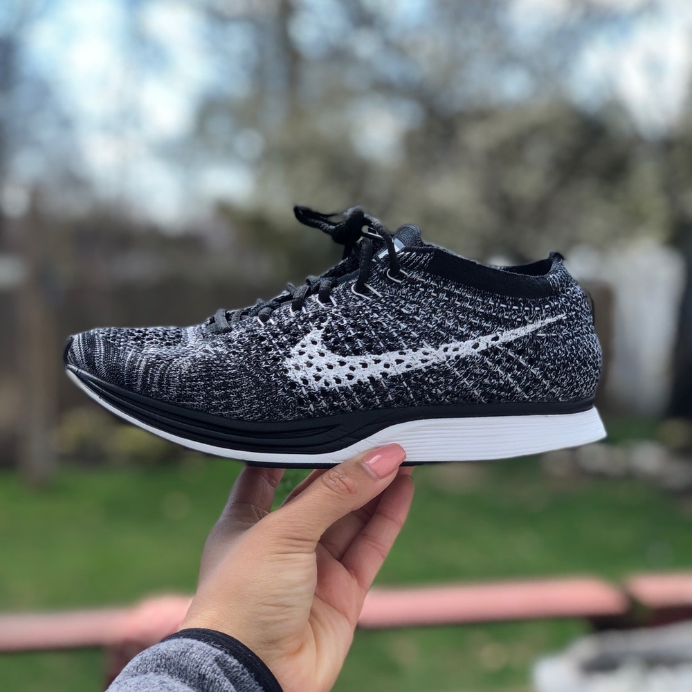 SOLD‼️ Nike Flyknit Racers
